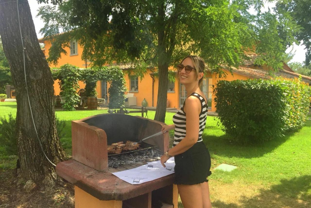 La Scuderia Casa Vacanze Guest House Арецо Екстериор снимка